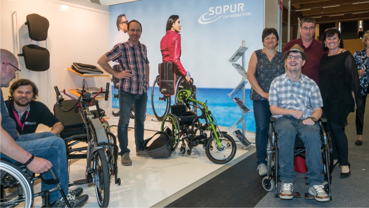 O Fotomagazin / INTEGRA 2018  /  O Soziallandesrtin (SP) Birgit Gerersdorfer mit Besuchern